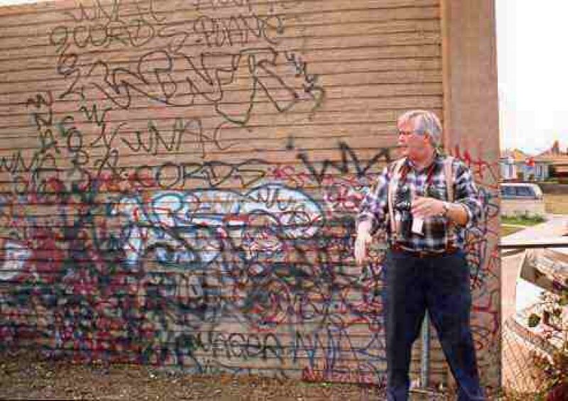 Out Of Paint, Near Los Angeles - Jan. 29, 1998.JPG